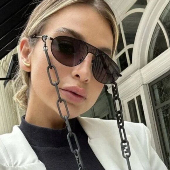 NEW FENDI SUNGLASSES, BLACK UNISEX EYEWEAR FENDI - Picture 1 of 5